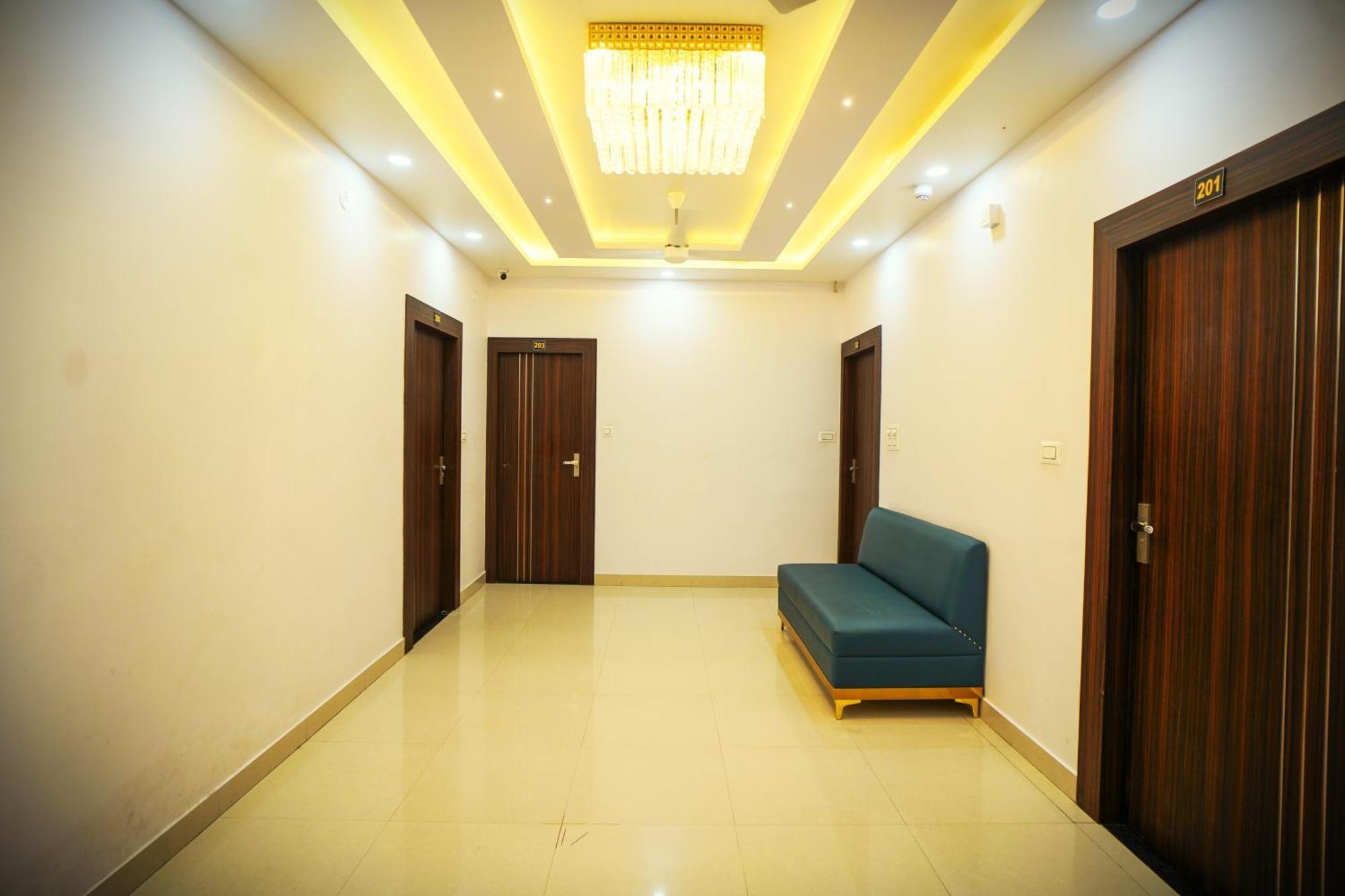 Hotel Rama Gorakhpur Bagian luar foto