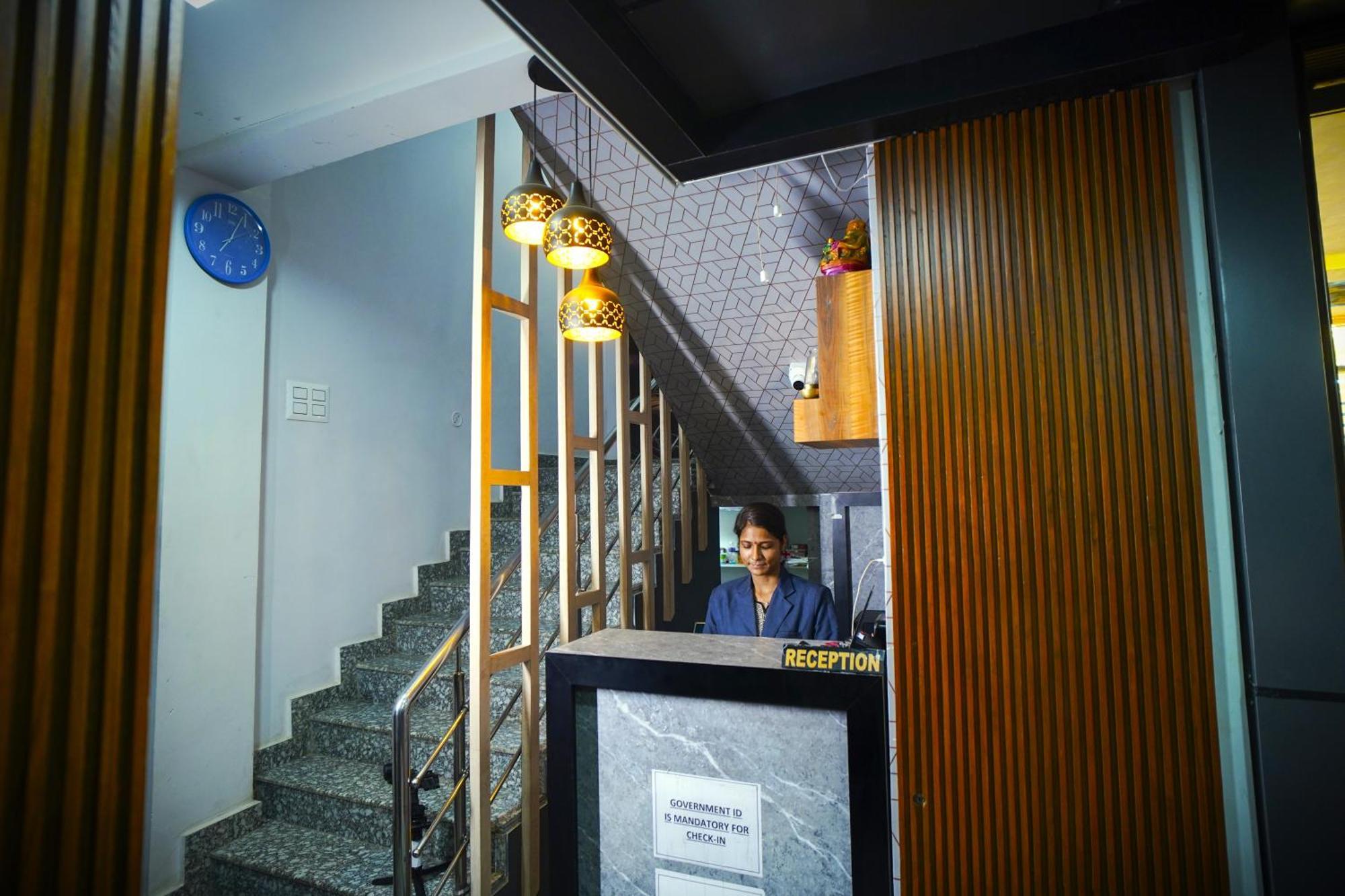 Hotel Rama Gorakhpur Bagian luar foto