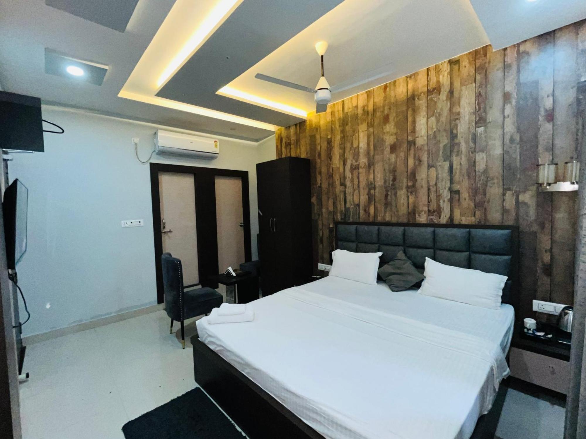 Hotel Rama Gorakhpur Bagian luar foto