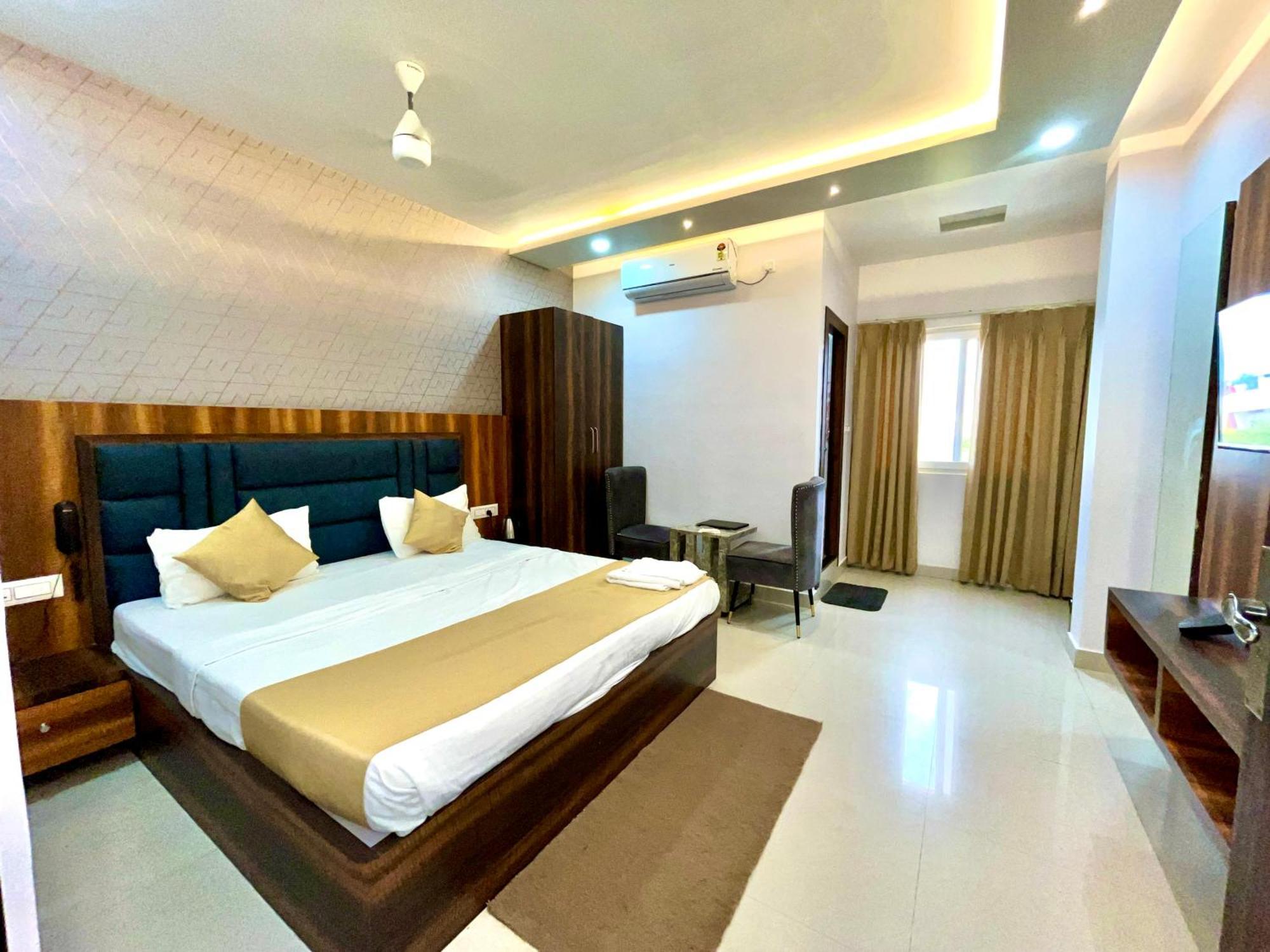 Hotel Rama Gorakhpur Bagian luar foto
